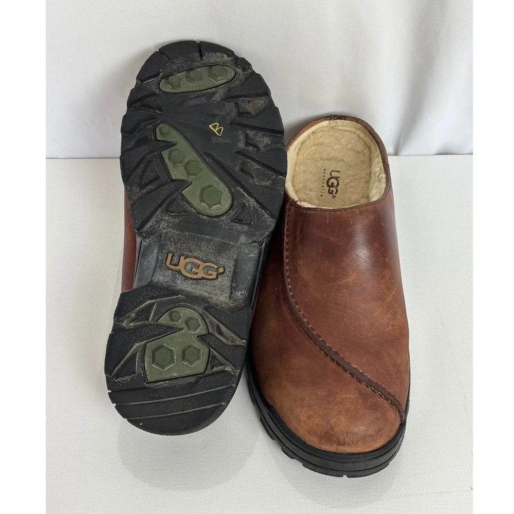 UGG Australia 5120 Leather Shearling Lined Clogs Mules Brown Mens 8 Womens 10